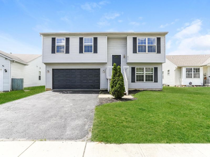 4541 Parkwick Drive , Columbus, OH 43228 Photo 1