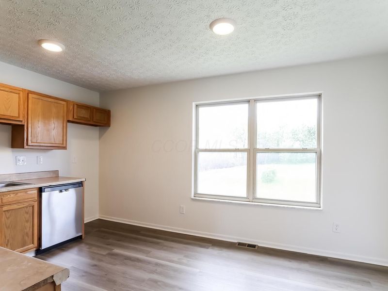 4541 Parkwick Drive , Columbus, OH 43228 Photo 2