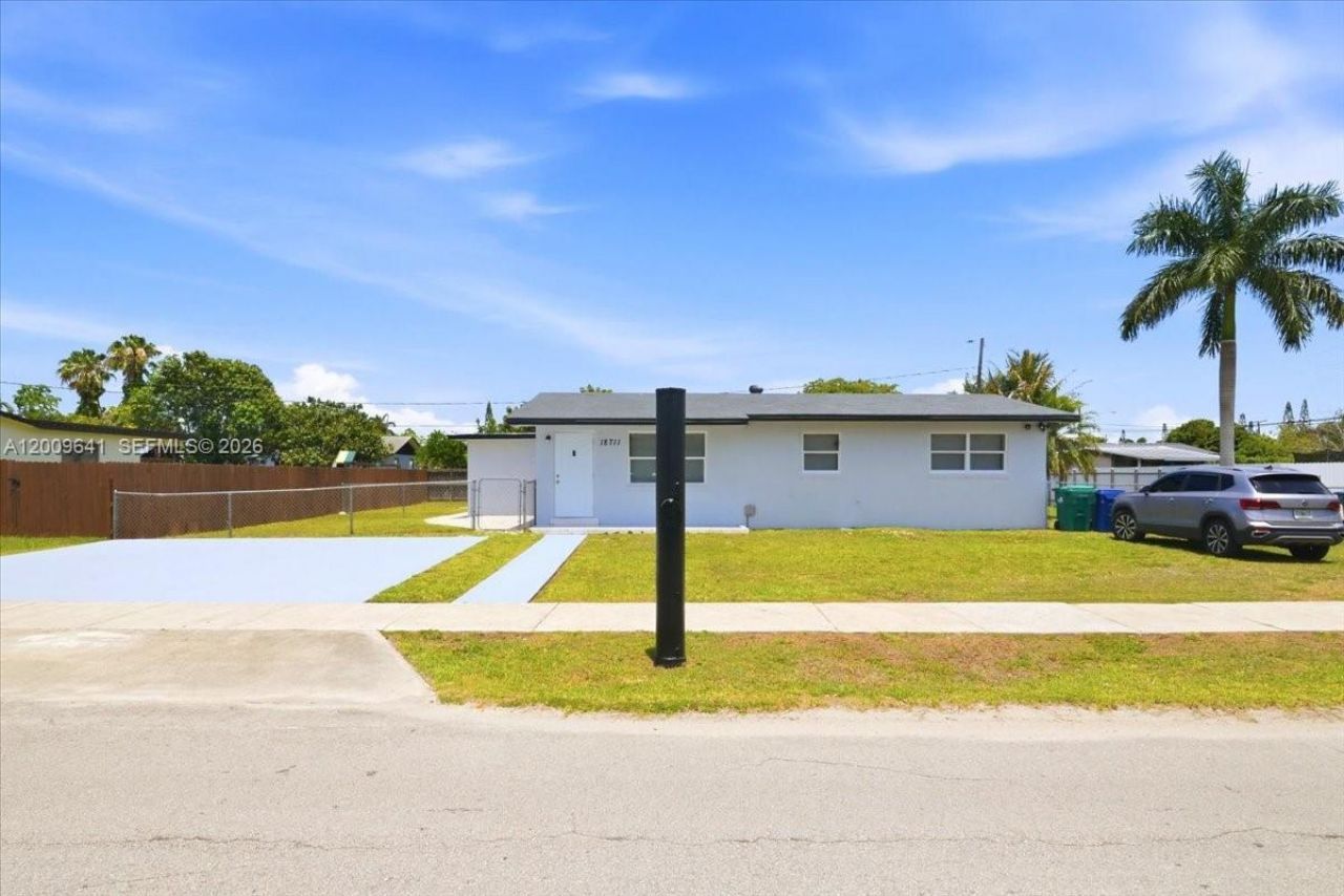 18711 SW 308th St, Homestead, FL 33030 Photo