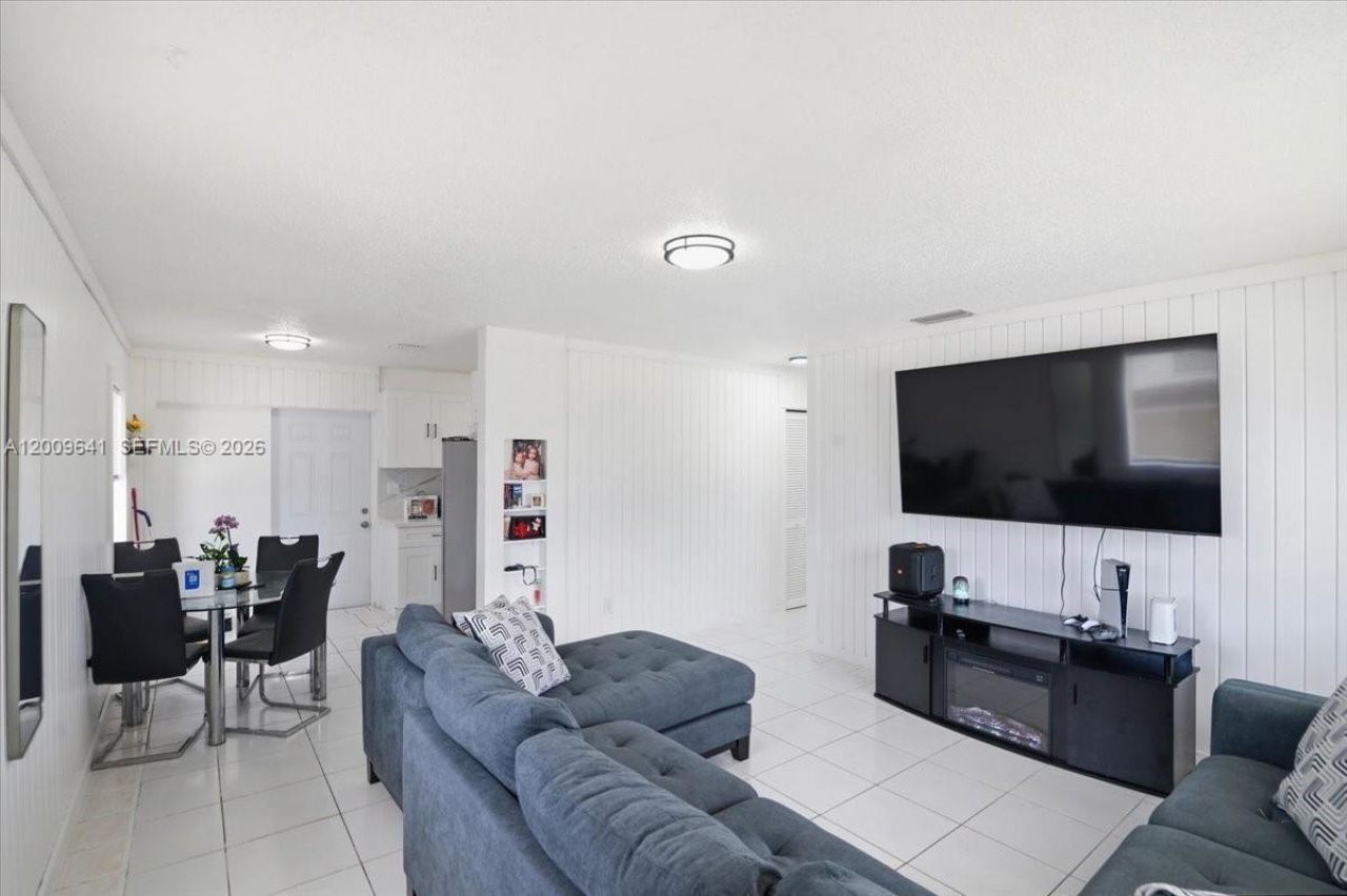 18711 SW 308th St, Homestead, FL 33030 Photo