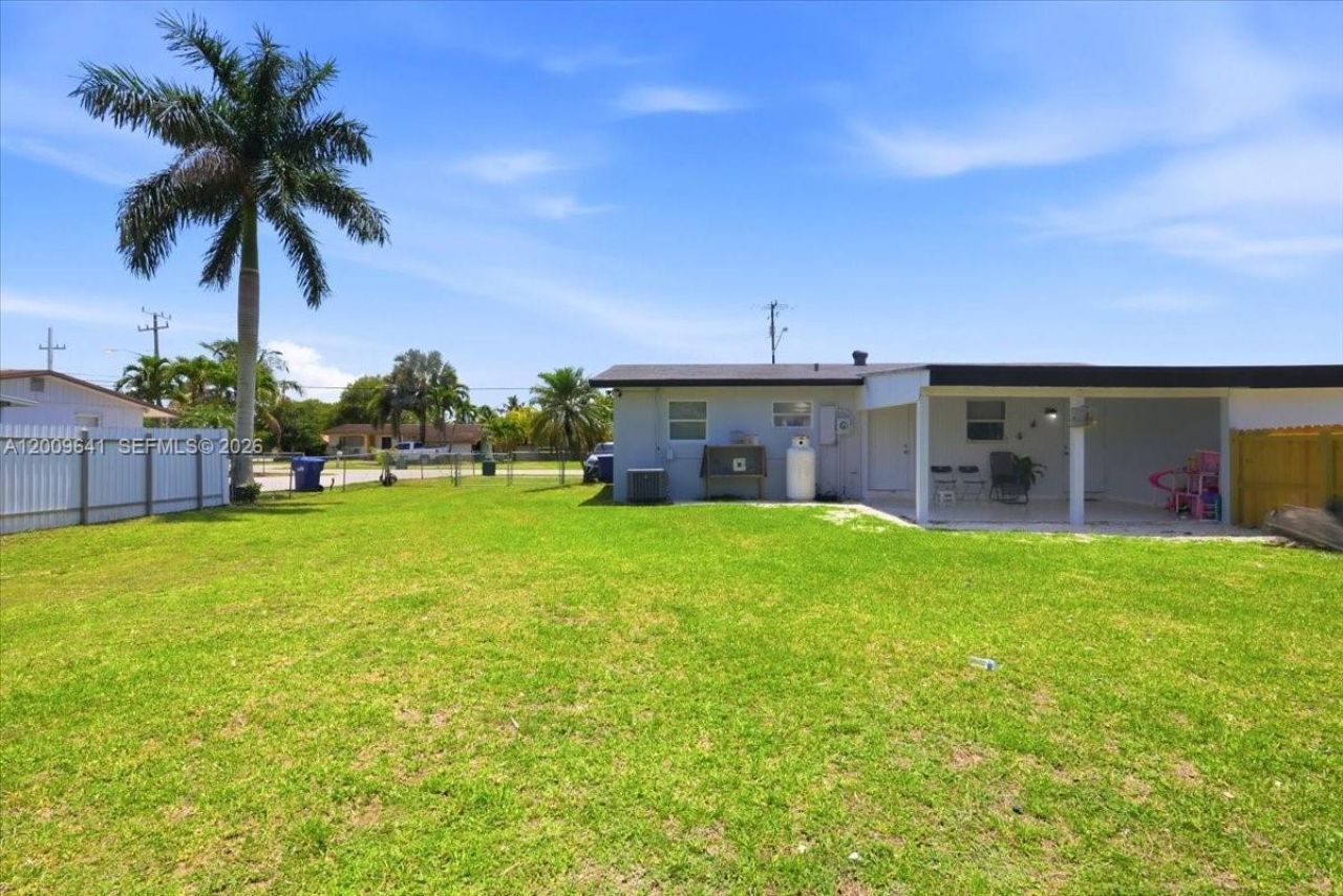 18711 SW 308th St, Homestead, FL 33030 Photo