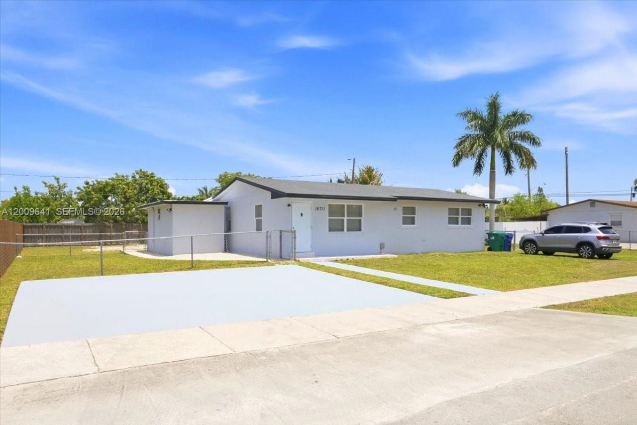 18711 SW 308th St, Homestead, FL 33030 Photo