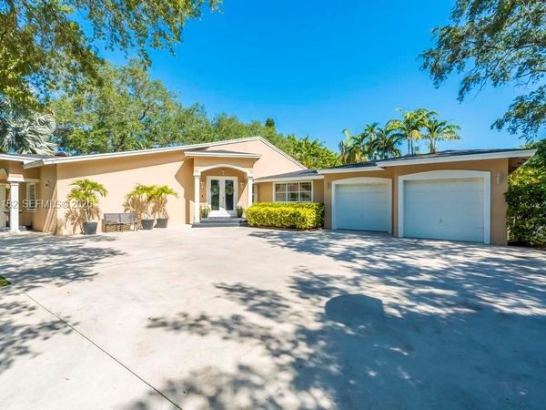 14011 SW 21st St, Davie, FL 33325