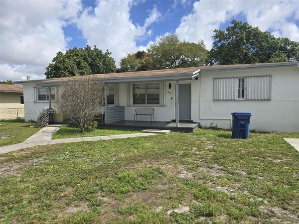 15741 NW 38th Pl , Unit 2, Miami Gardens, FL 33054