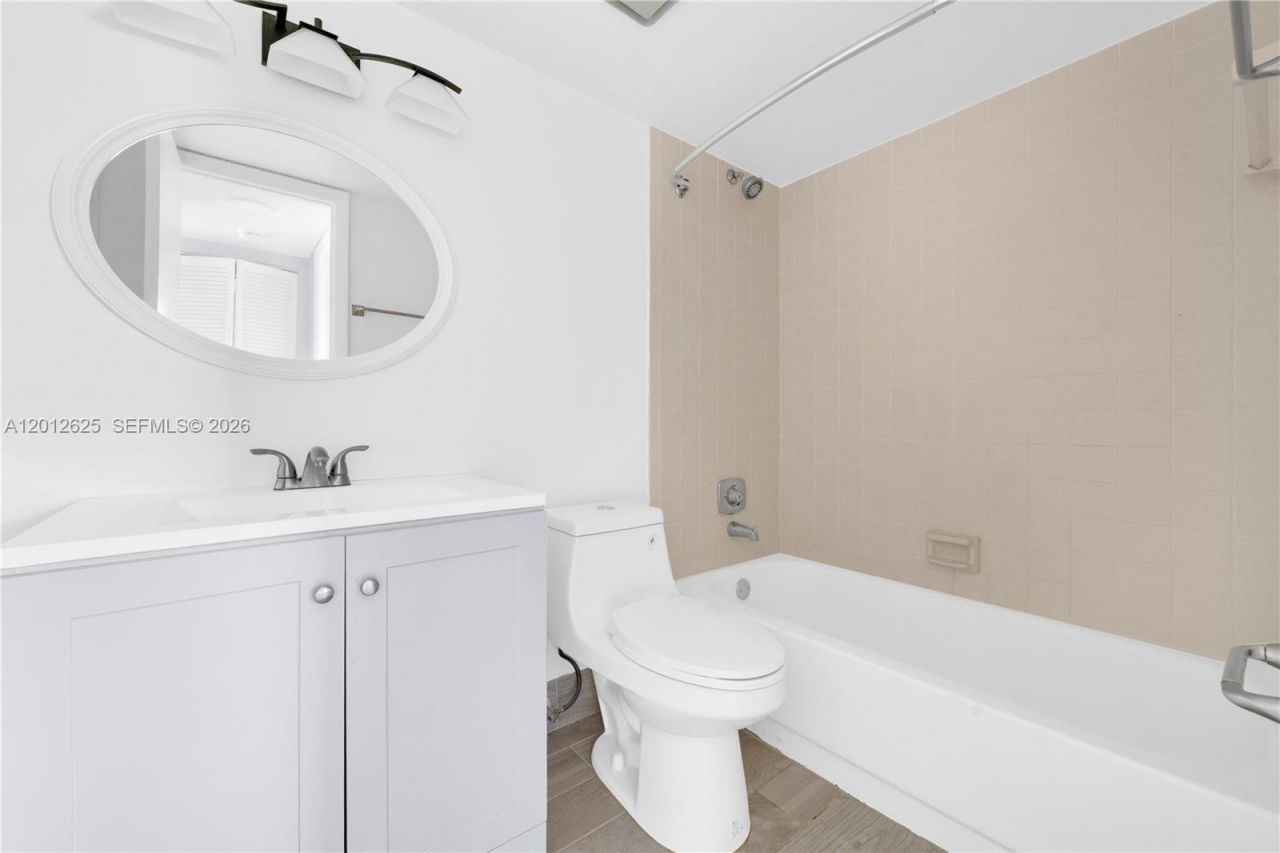 3050 NW 42nd Ave, Unit C406, Coconut Creek, FL 33066 Photo