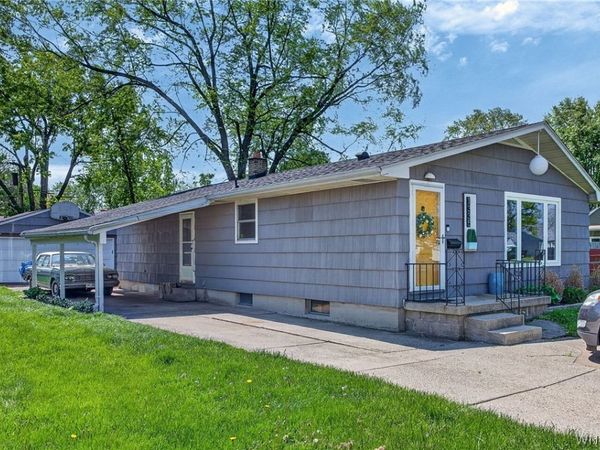 1335 E Park Road, Grand Island, NY 14072