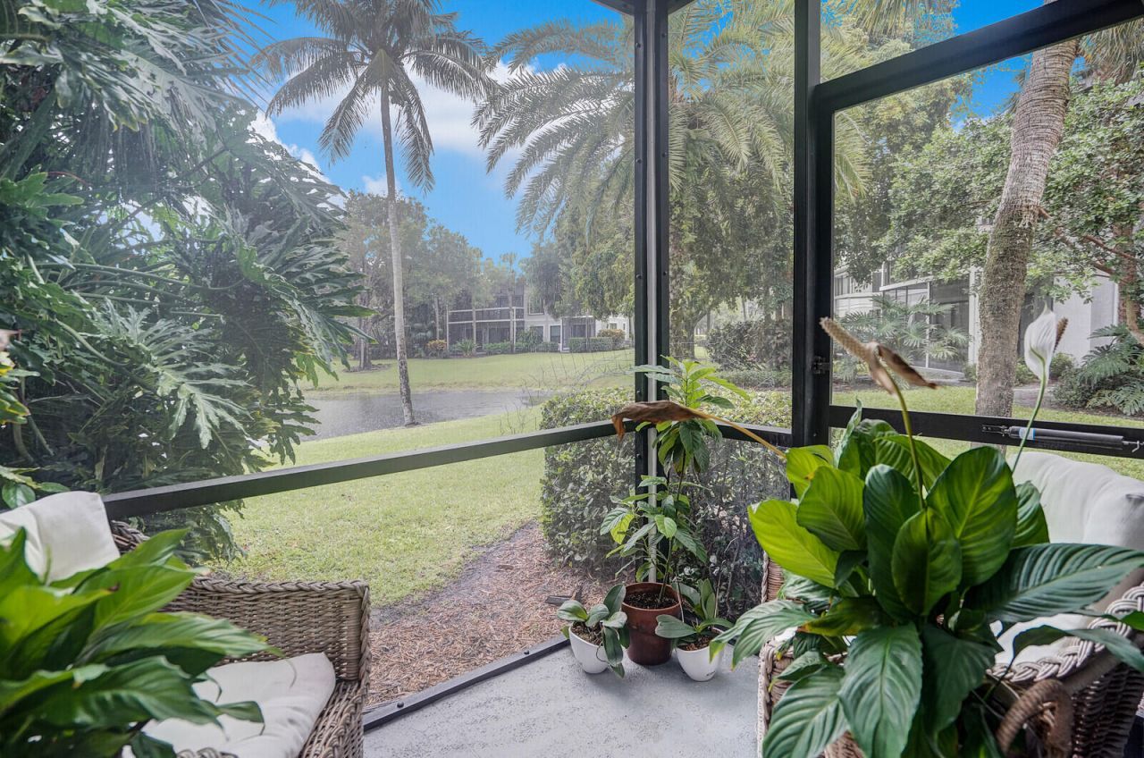 11863 Wimbledon Circle, Unit 423, Wellington, FL 33414 Photo
