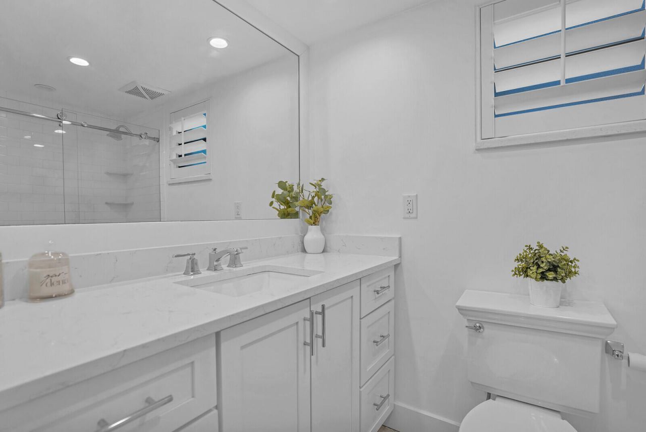 11863 Wimbledon Circle, Unit 423, Wellington, FL 33414 Photo