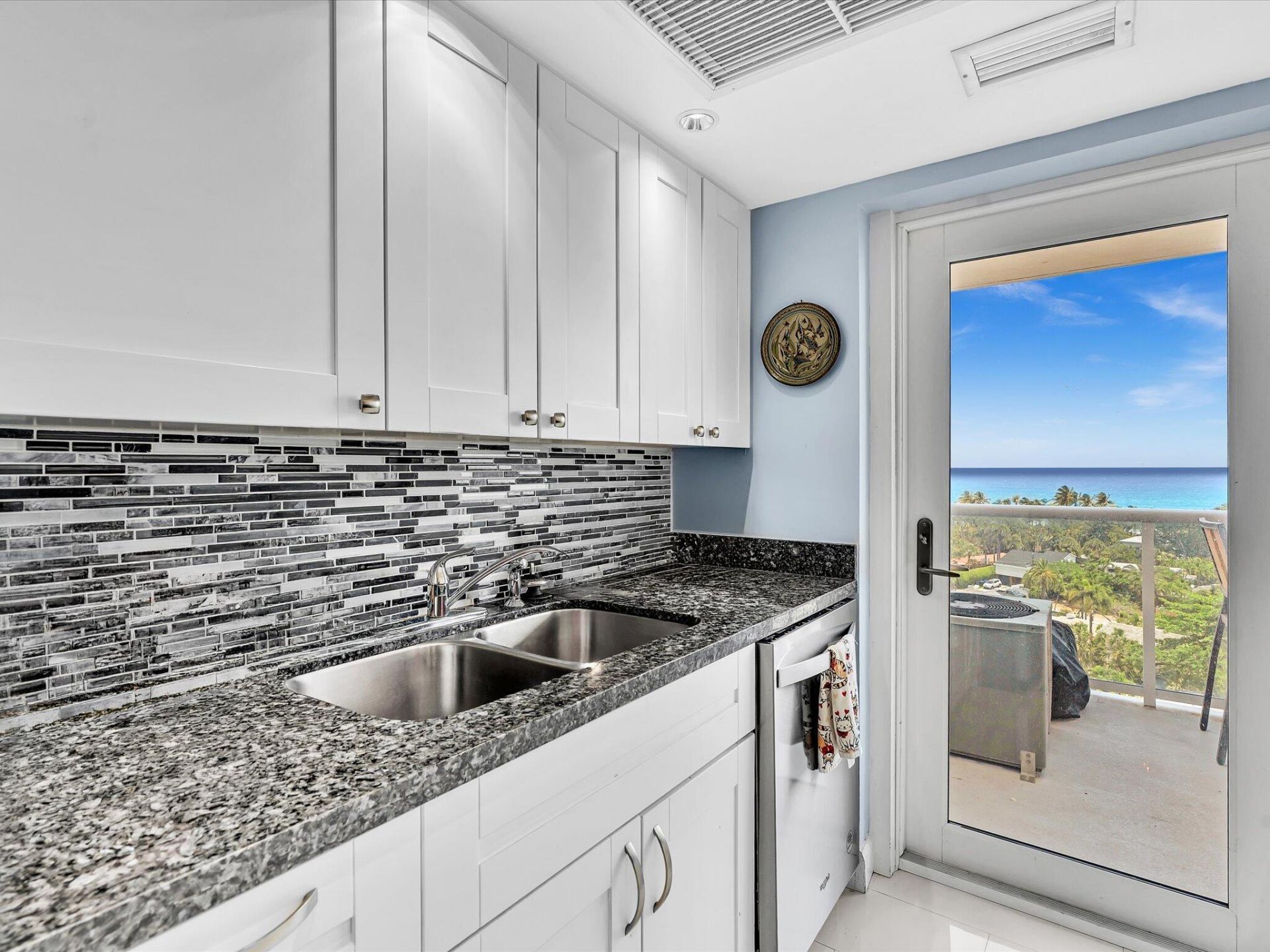 2841 N Ocean Boulevard, Unit 1102, Fort Lauderdale, FL 33308 Photo