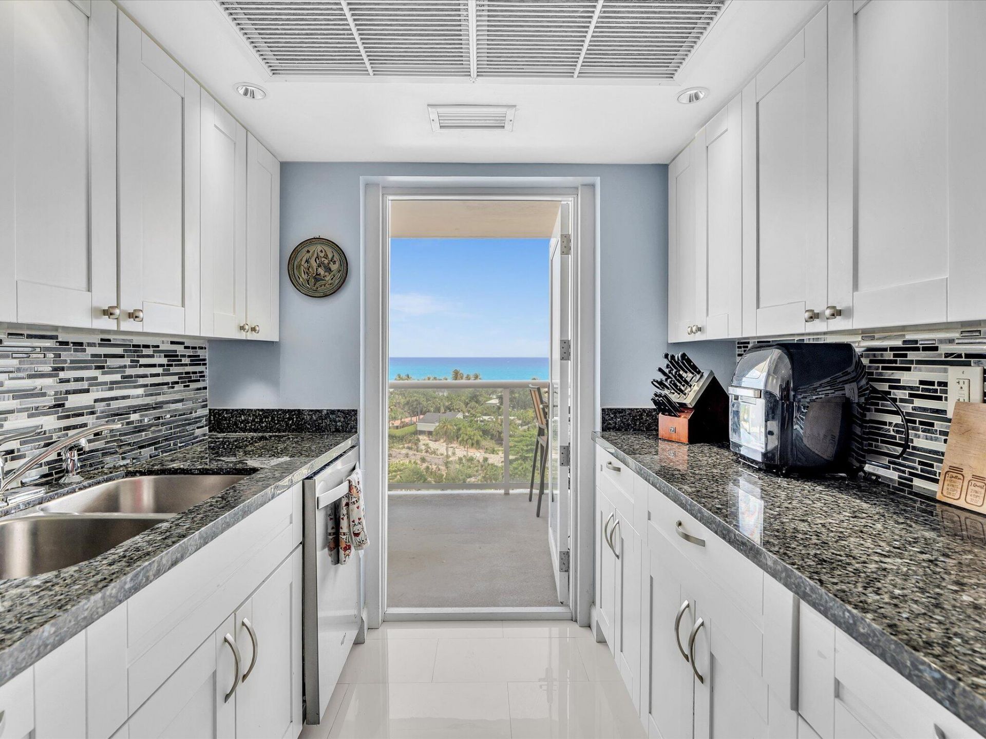 2841 N Ocean Boulevard, Unit 1102, Fort Lauderdale, FL 33308 Photo