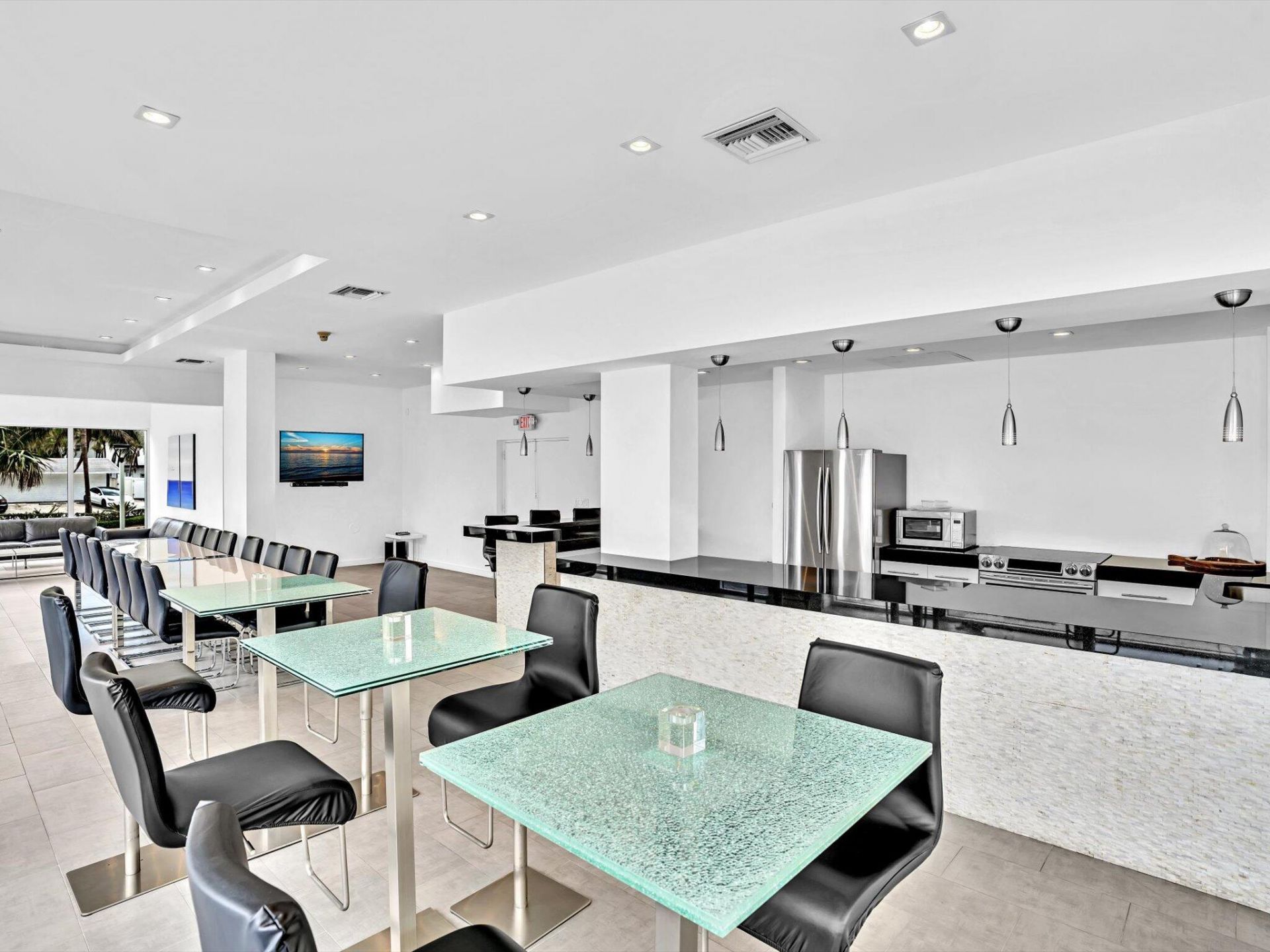 2841 N Ocean Boulevard, Unit 1102, Fort Lauderdale, FL 33308 Photo
