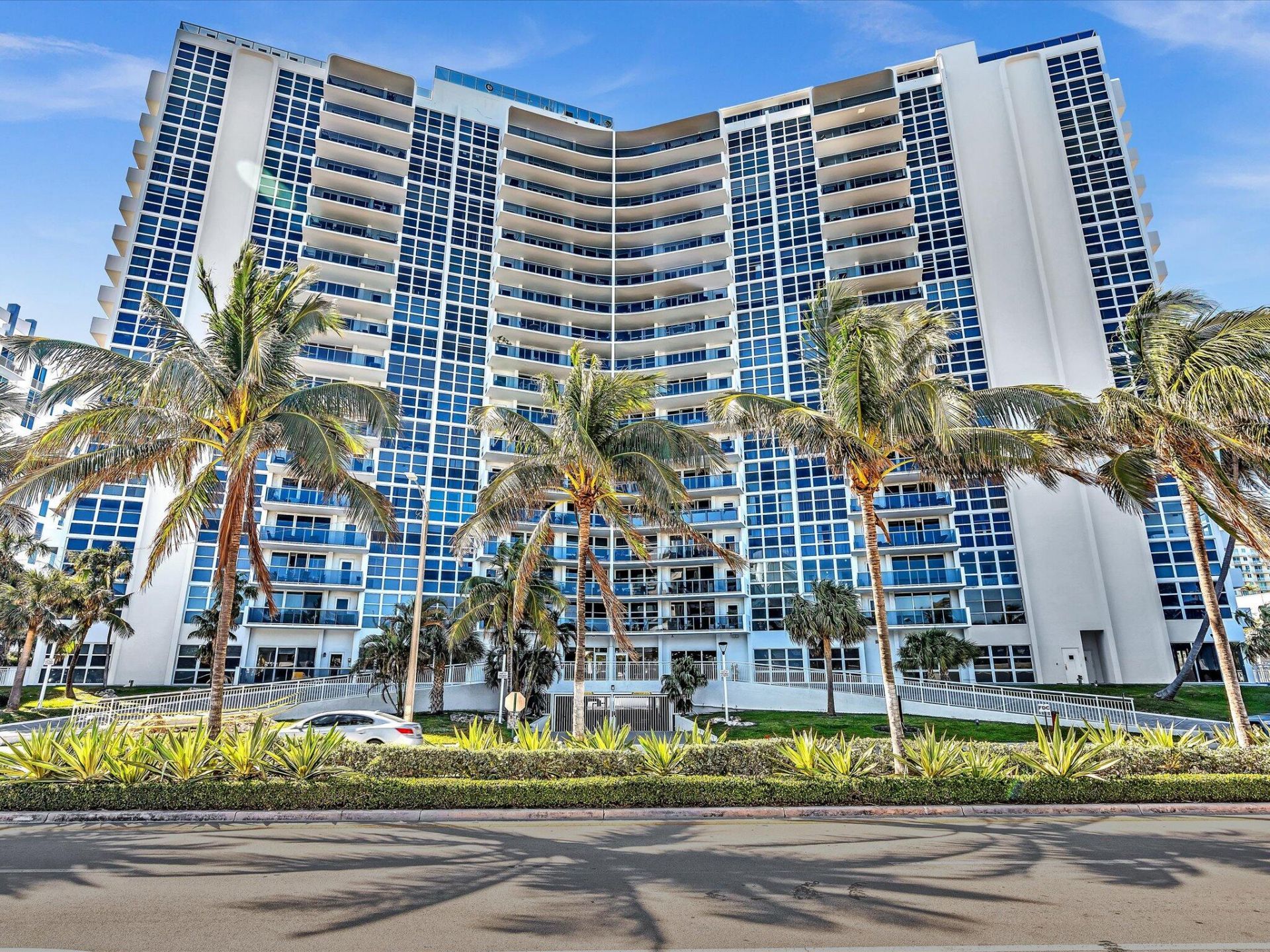 2841 N Ocean Boulevard, Unit 1102, Fort Lauderdale, FL 33308 Photo