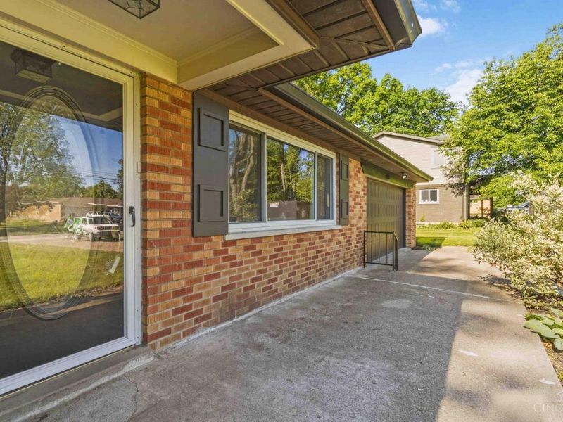 841 Danny Drive, Union Twp, OH 45245 Photo 3