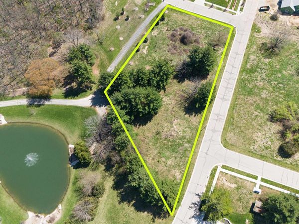 2801 Arbor Ridge Way, Janesville, WI 53548