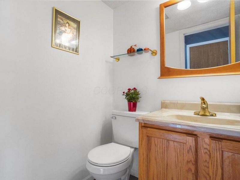 1390 Gray Meadow Drive , Columbus, OH 43223 Photo 16