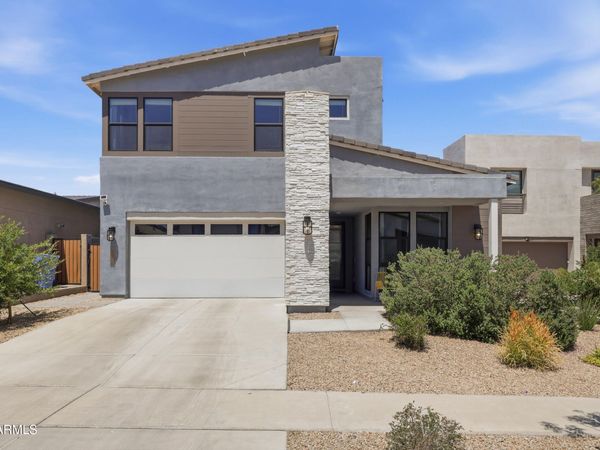 822 E HOPI Trail, Phoenix, AZ 85042