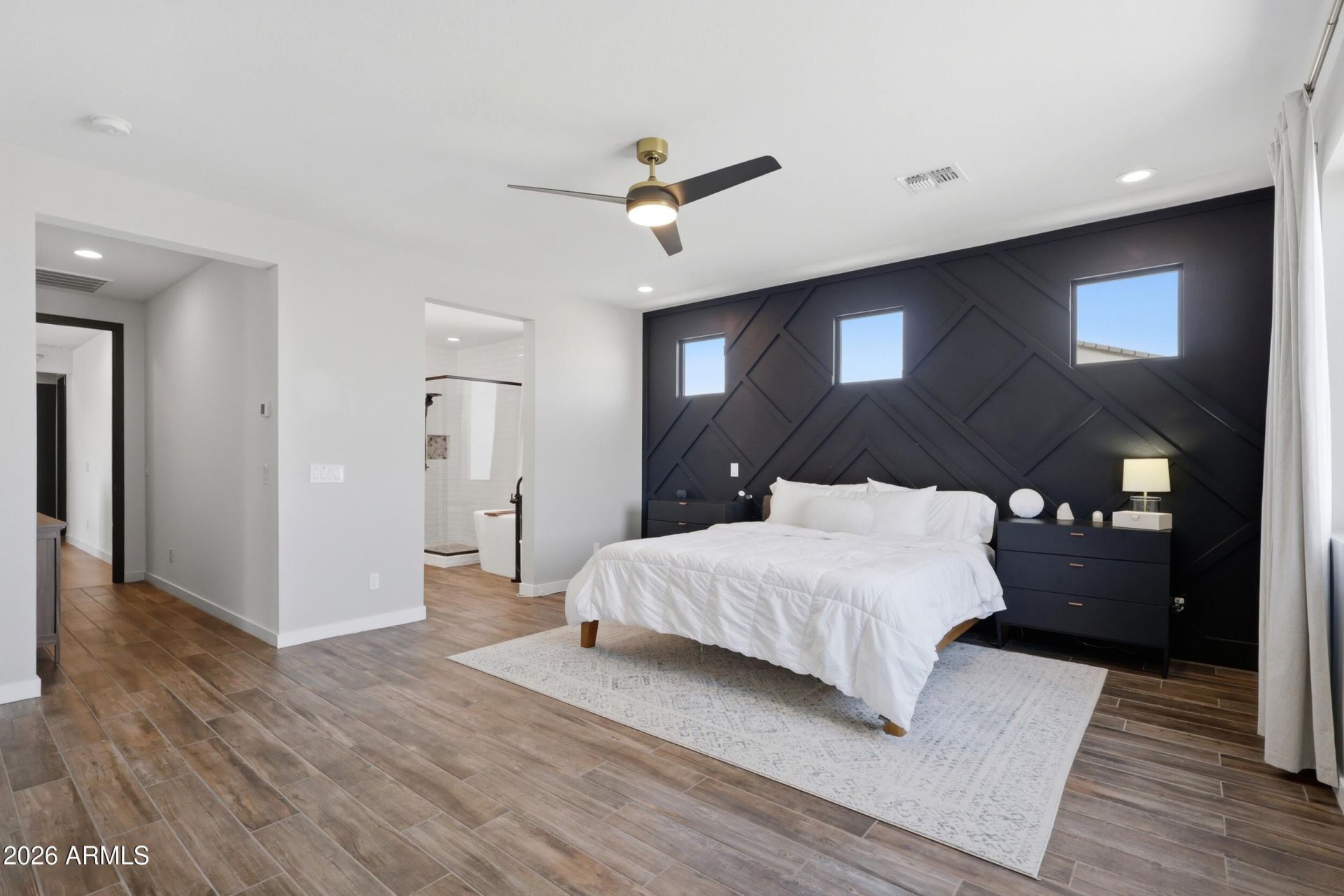 822 E HOPI Trail Phoenix, AZ 85042