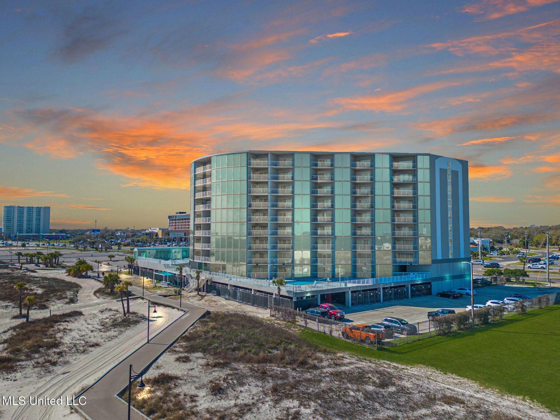 1899 Beach Boulevard, Biloxi, MS 39531 Main Photo
