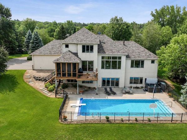 411 Emerald Lane, Mahtomedi, MN 55115