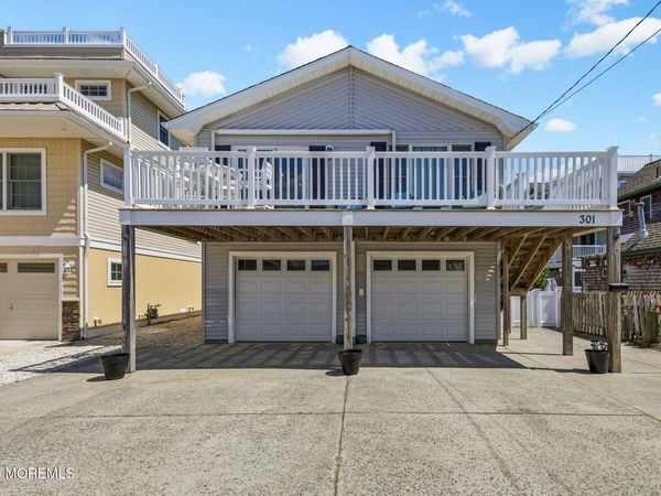 301 W 18th Street, Ship Bottom, NJ 08008