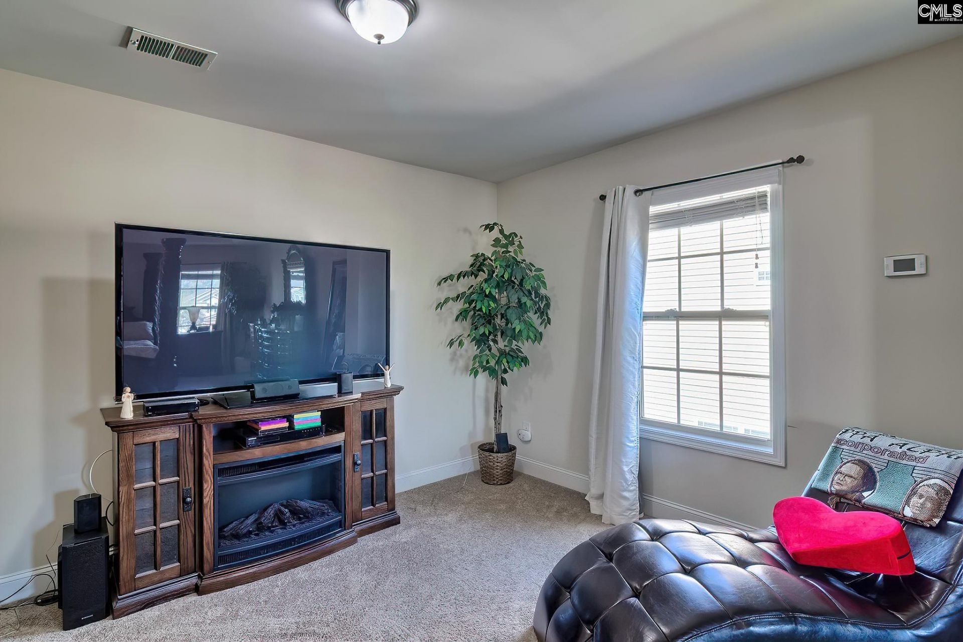 195 Eldon Drive Photo 32