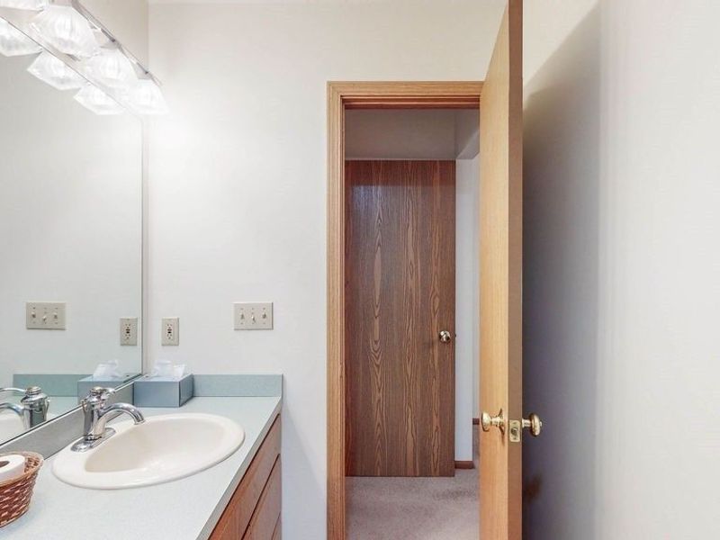 249 W Heatherwood Drive, Barberton, OH 44203 Photo 20