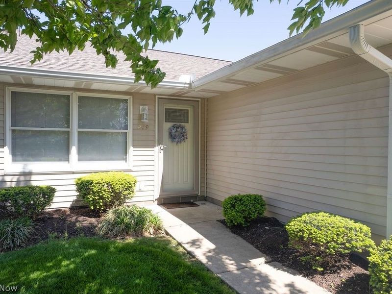 249 W Heatherwood Drive, Barberton, OH 44203 Photo 3