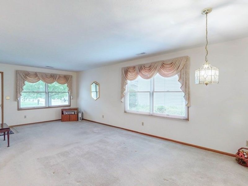 249 W Heatherwood Drive, Barberton, OH 44203 Photo 7