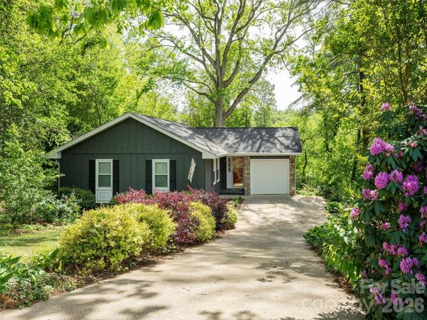 40 Fieldcrest Road, Arden, NC 28704
