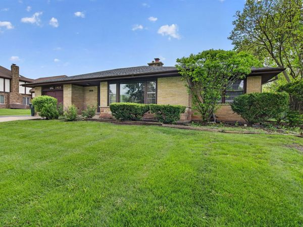 3925 Downers Drive , Downers Grove, IL 60515