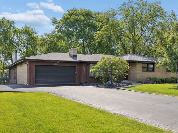16631 Patricia Avenue , Tinley Park, IL 60477