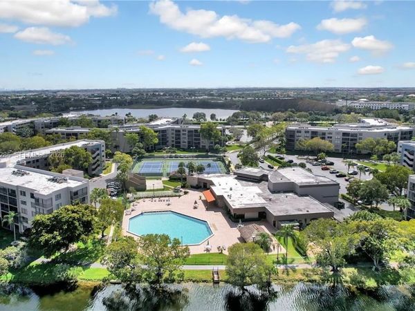 900 Colony Point Cir, Unit 505, Pembroke Pines, FL 33326