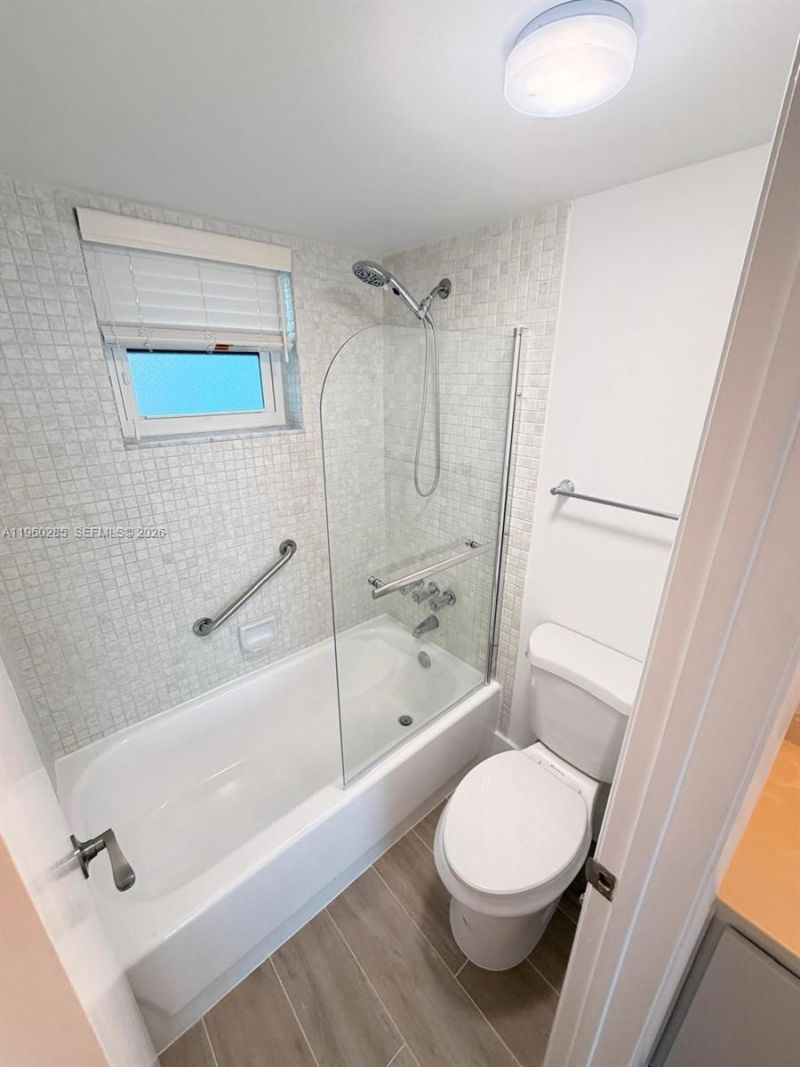 900 Colony Point Cir, Unit 505, Pembroke Pines, FL 33326 Photo