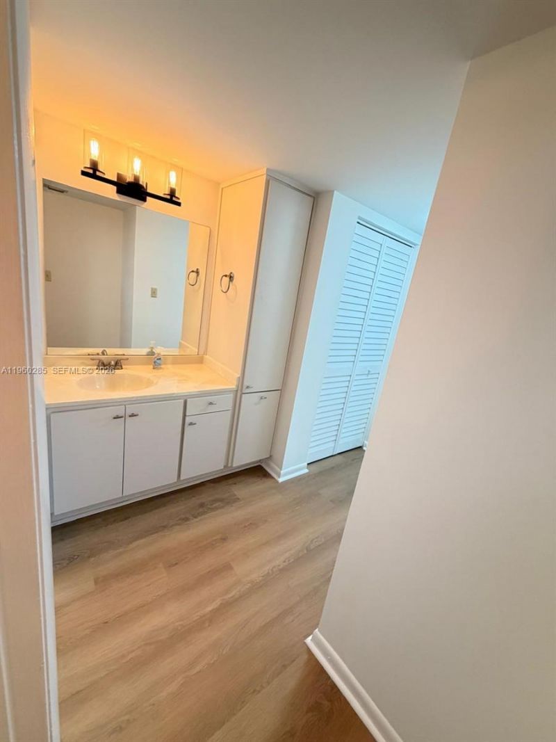 900 Colony Point Cir, Unit 505, Pembroke Pines, FL 33326 Photo