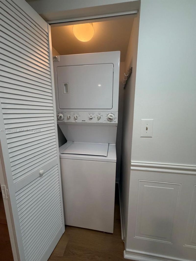 900 Colony Point Cir, Unit 505, Pembroke Pines, FL 33326 Photo
