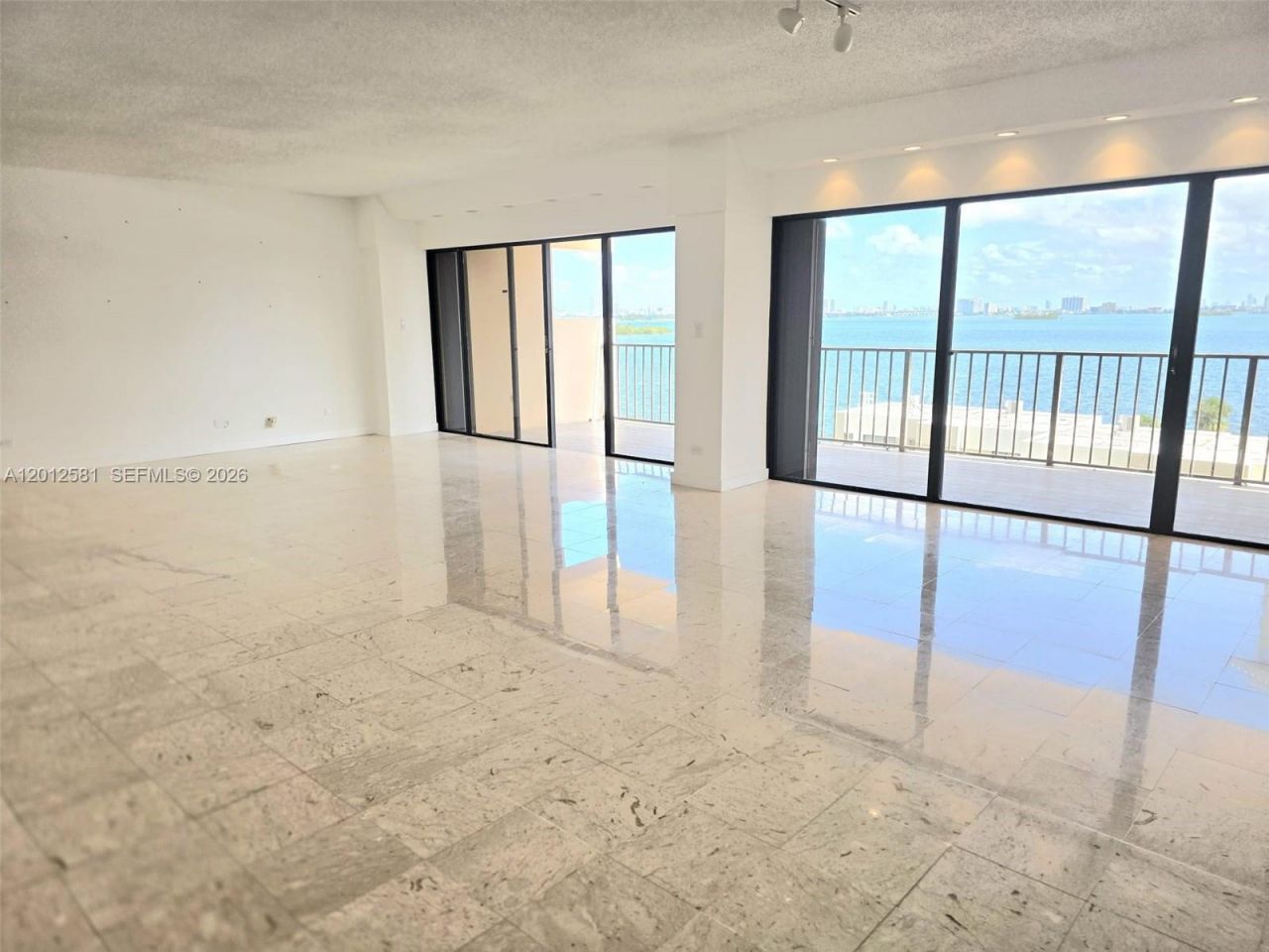 1800 NE 114th St , Unit 706, Miami, FL 33181 Photo