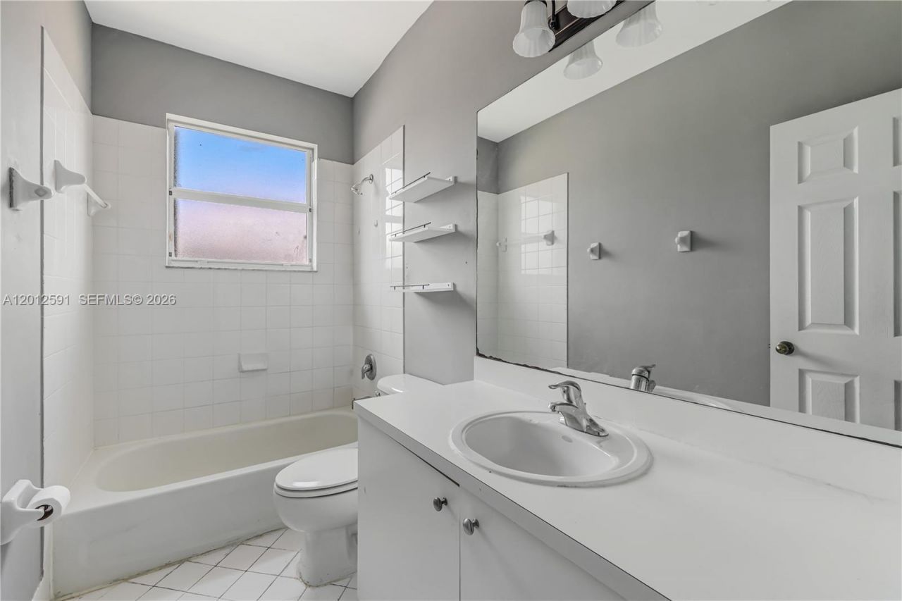 3375 NE 15th Dr , Unit 102-12, Homestead, FL 33033 Photo