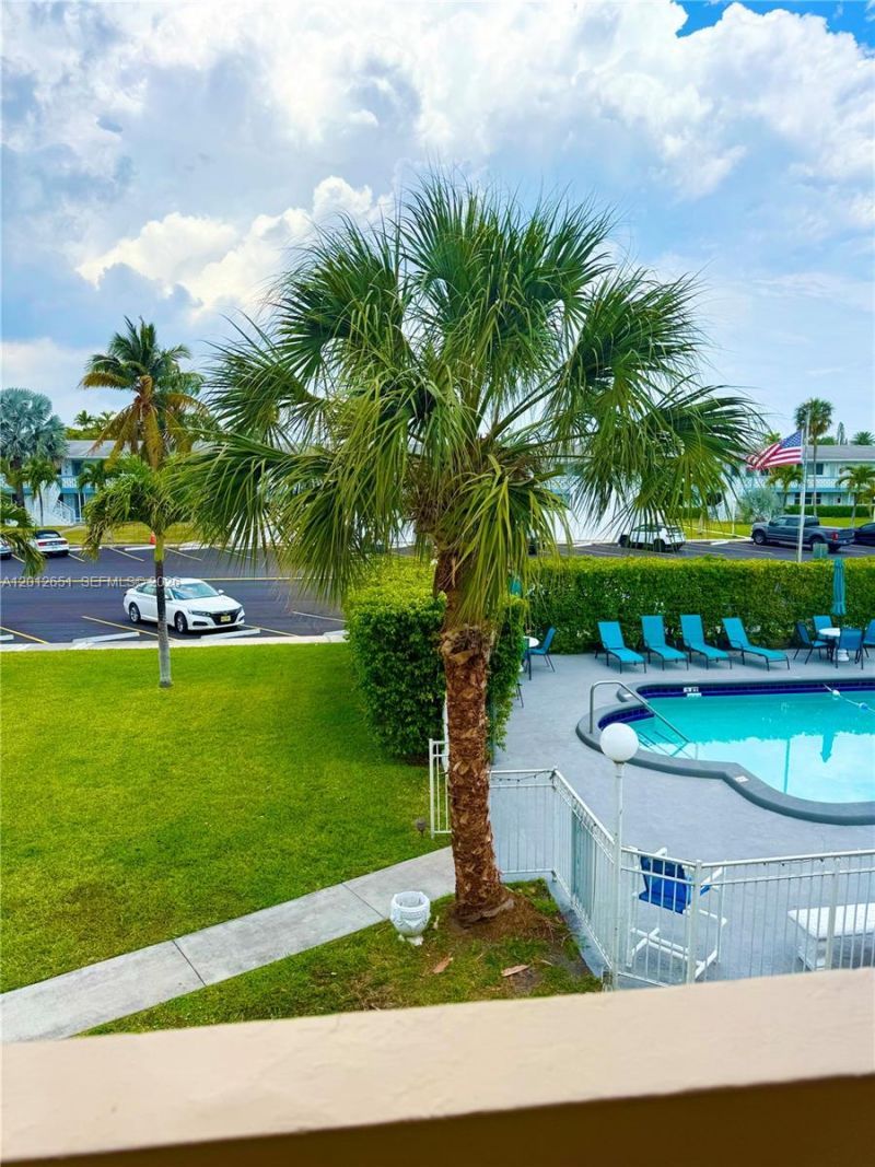 900 Atlantic Shores Blvd , Unit 220, Hallandale Beach, FL 33009 Photo