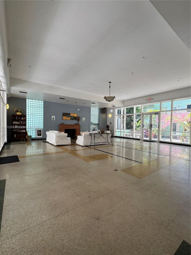 1460 Ocean Dr, Unit 208, Miami Beach, FL 33139 Photo
