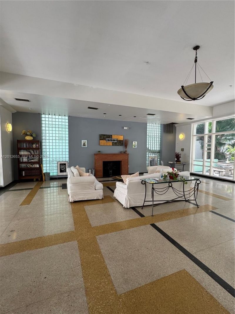 1460 Ocean Dr, Unit 208, Miami Beach, FL 33139 Photo