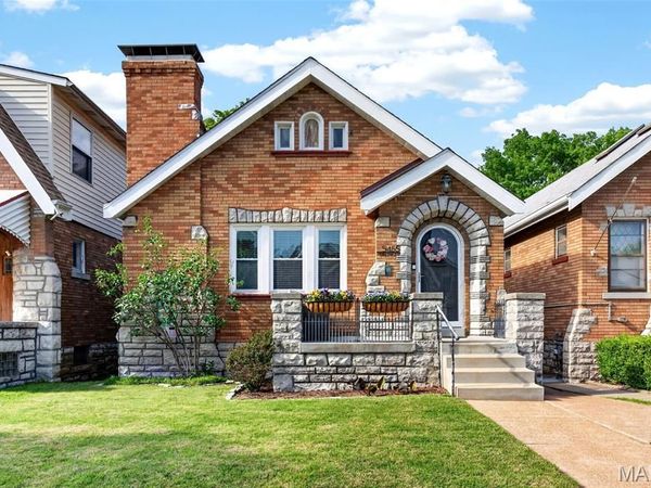 5455 Walsh Street, St Louis, MO 63109