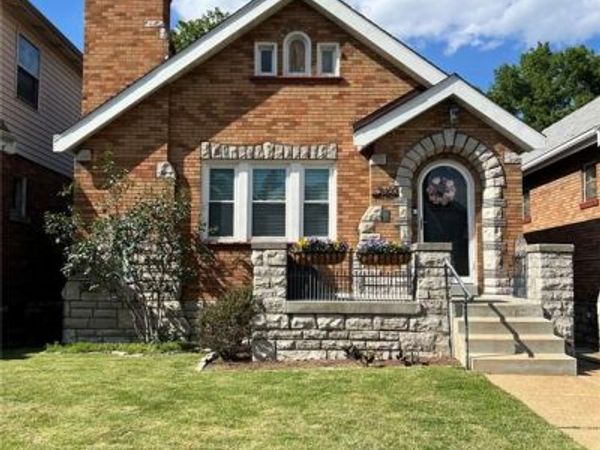 5455 Walsh Street , St Louis, MO 63109