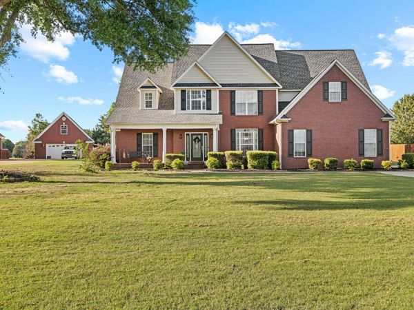 126 McGraph Cv., Saltillo, MS 38866