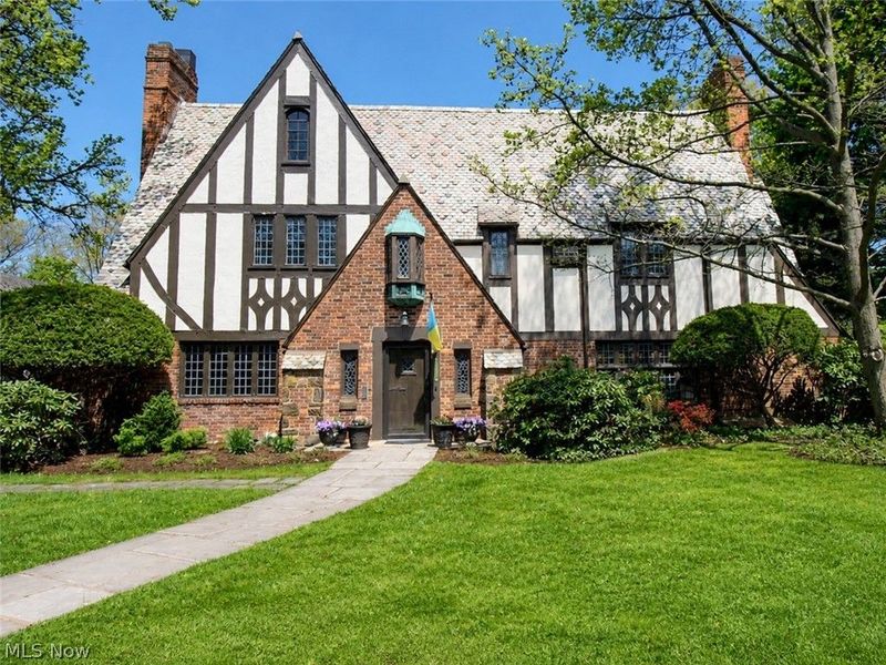 19001 Shelburne Road, Shaker Heights, OH 44118 Photo 1