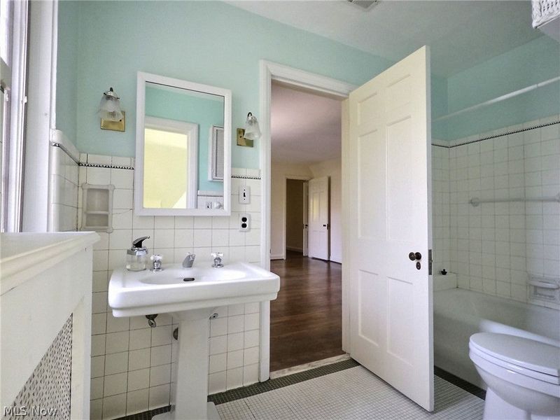 19001 Shelburne Road, Shaker Heights, OH 44118 Photo 15