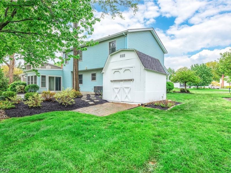 24795 Framingham Drive, Westlake, OH 44145 Photo 7