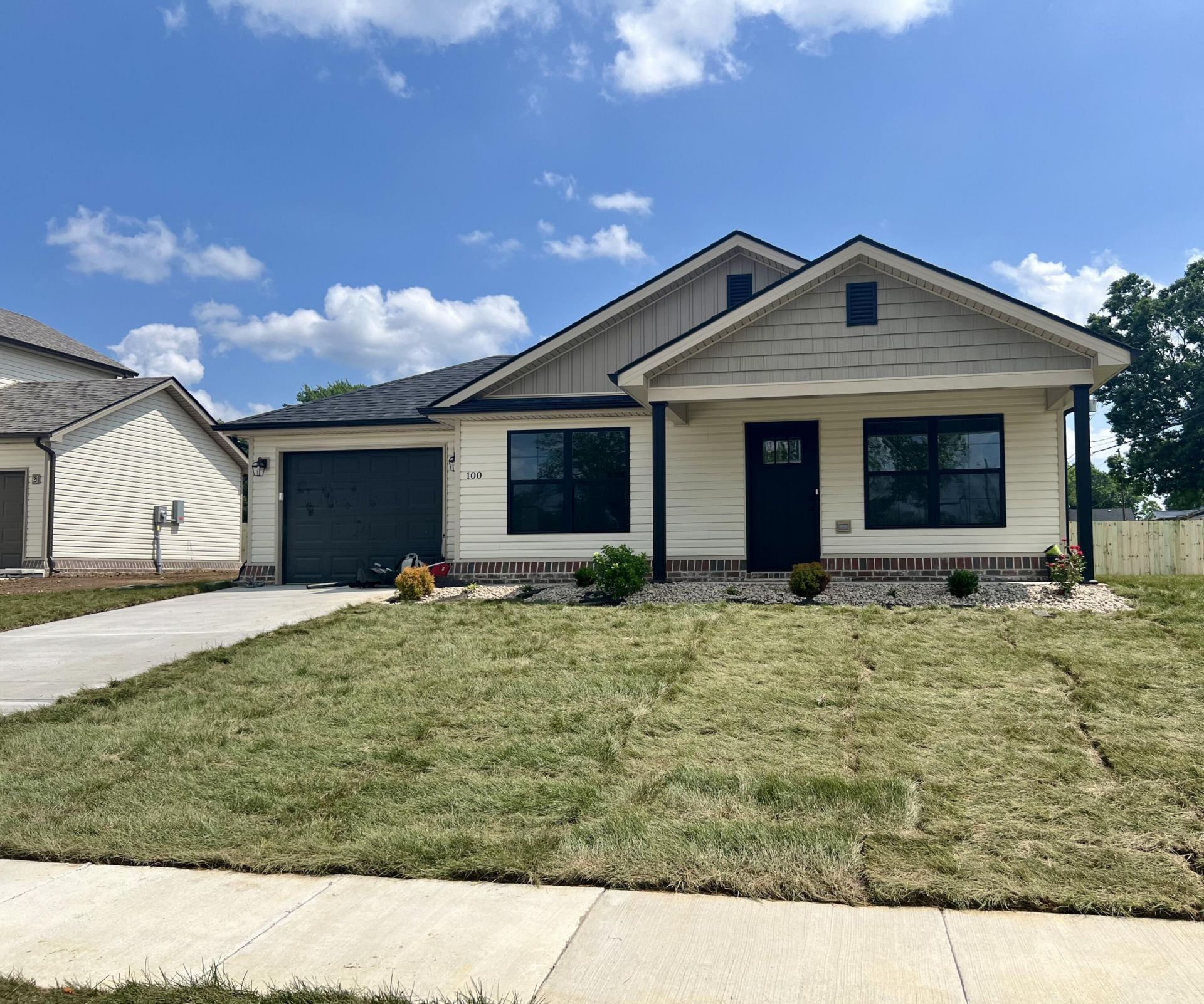 100 Bow Bridge Drive, Berea, KY 40403 Main Photo