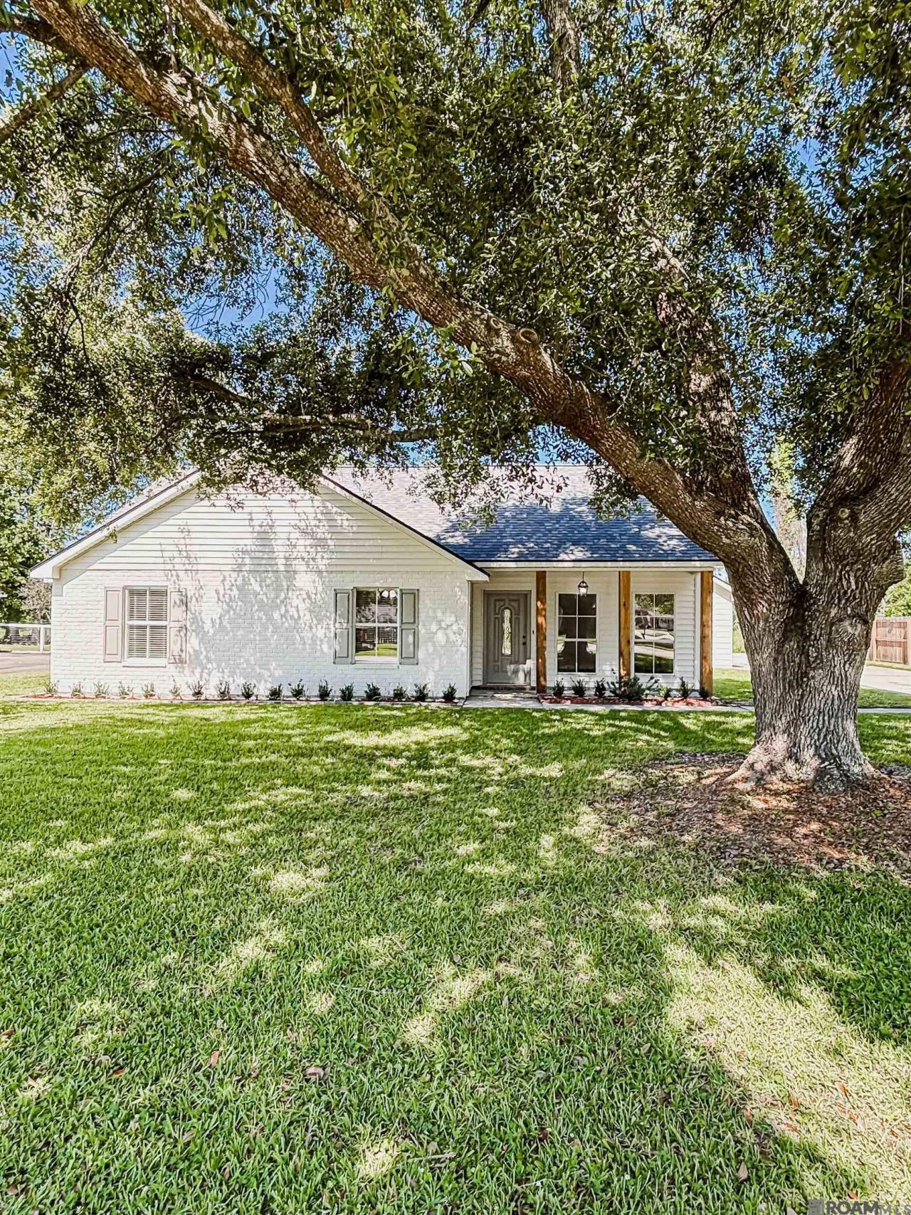 14189 Troy Duplessis Rd, Gonzales, LA 70737 Main Photo
