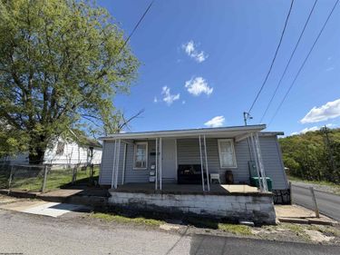 1300 Goff Avenue, Clarksburg, WV 26301