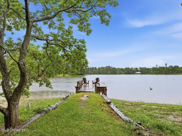 137 Lakeview Drive, Madison, MS 39110